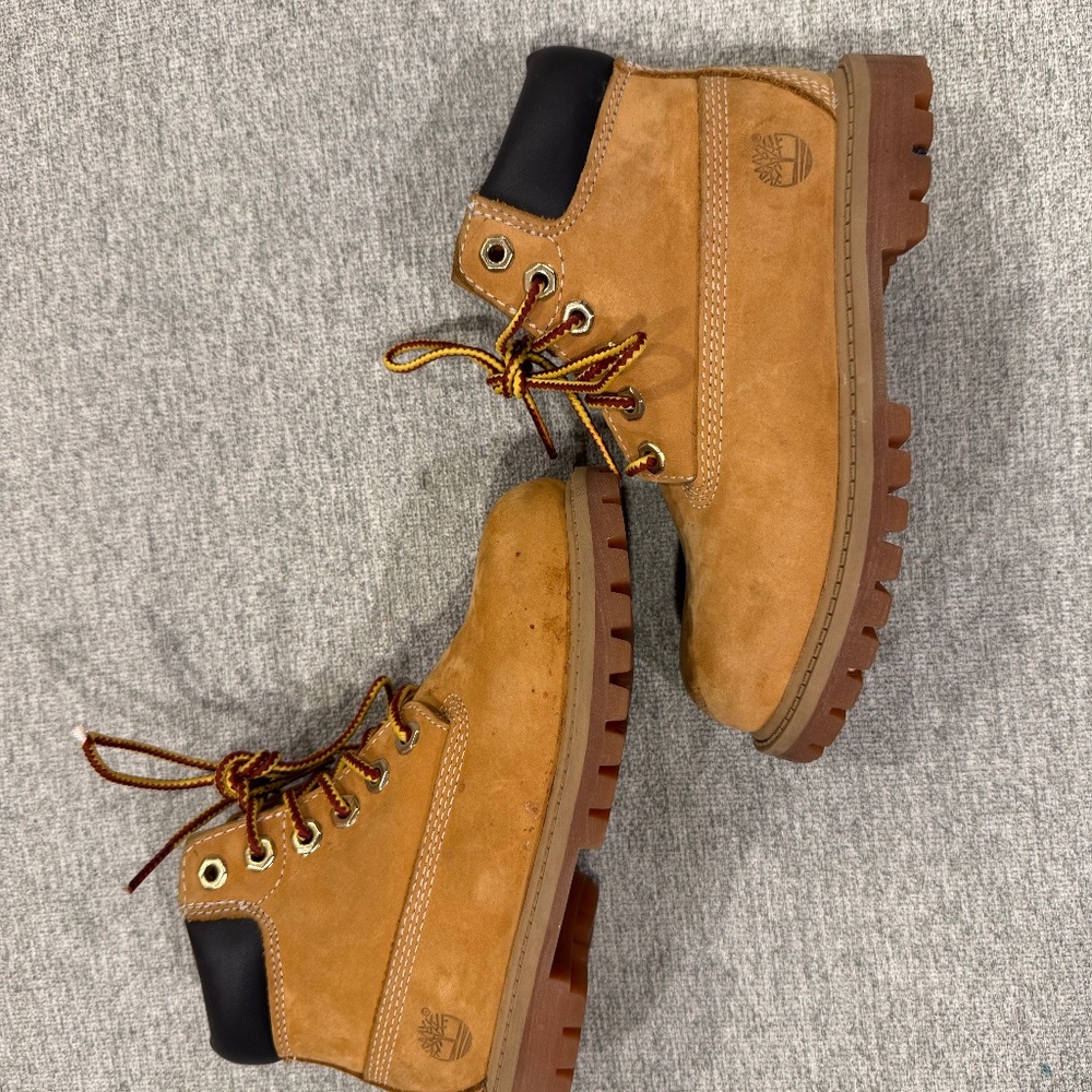 Timberland toddler size 11c boots in GUC